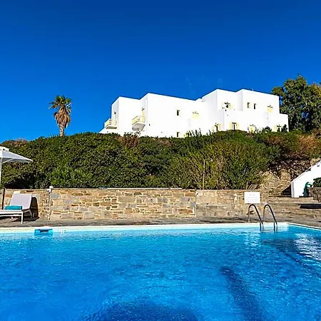 Akrotiri 3*