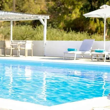 Akrotiri 3*